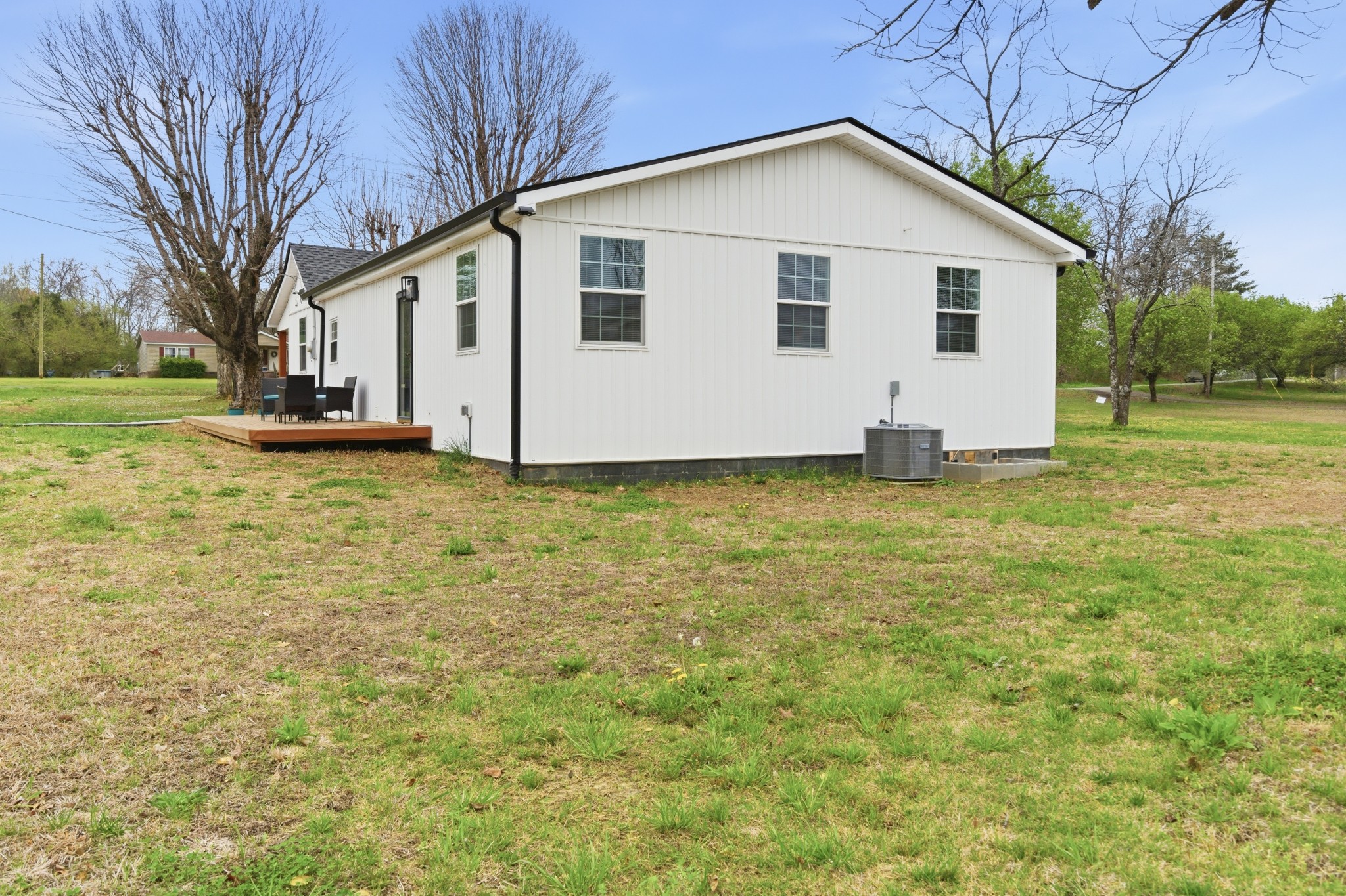 1237 Abiff Road Bon Aqua TN 37025
