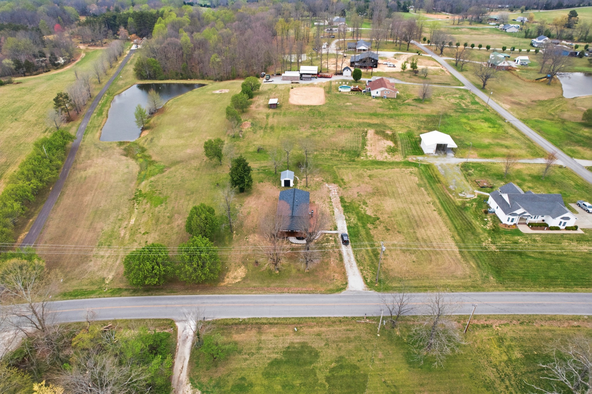1237 Abiff Road Bon Aqua TN 37025