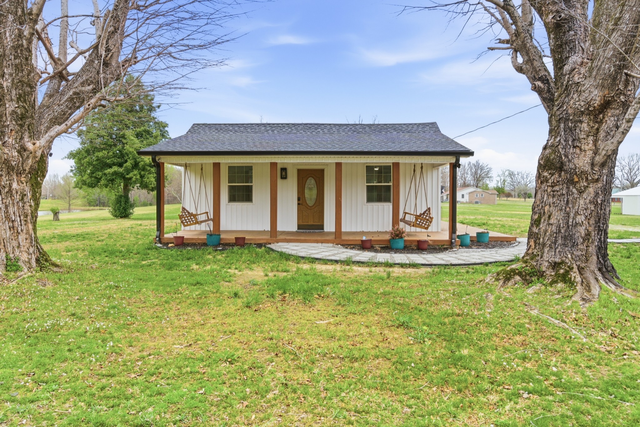 1237 Abiff Road Bon Aqua TN 37025