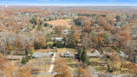 210 Lakewood Drive Tullahoma TN 37388