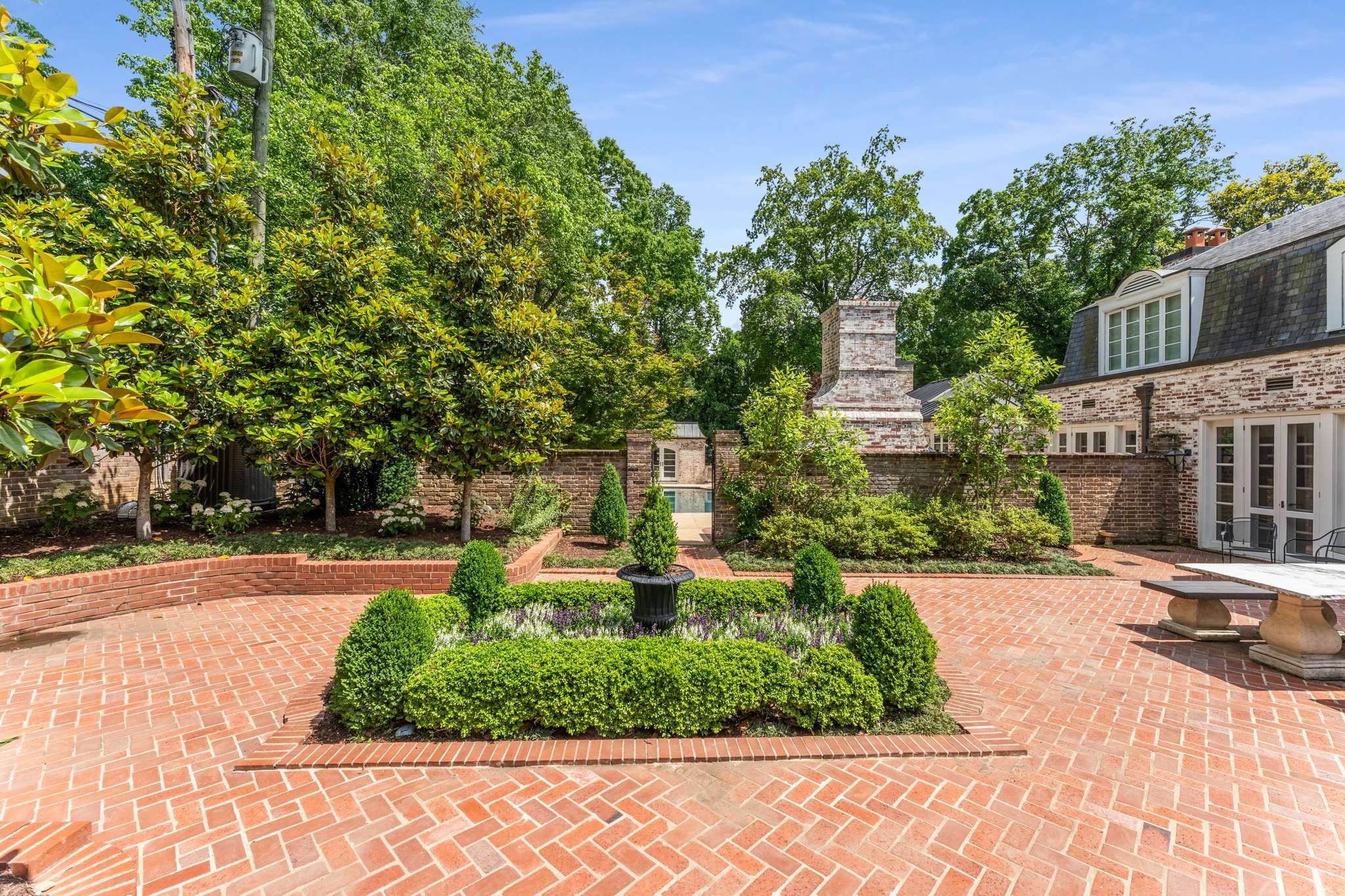 114 Clarendon Avenue Nashville TN 37205