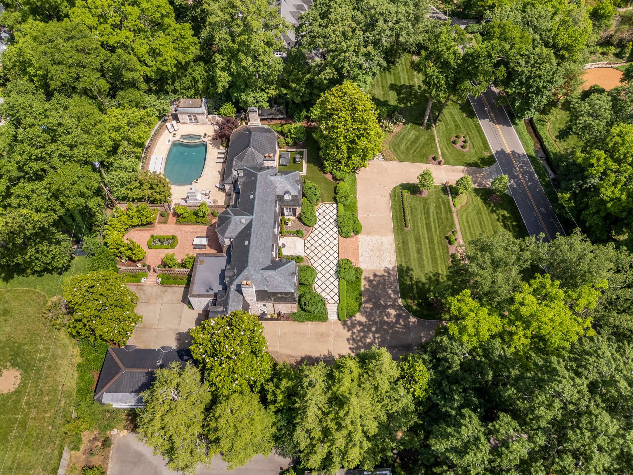 114 Clarendon Avenue Nashville TN 37205