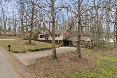 105 Clearwater Drive Tennessee Ridge TN 37178