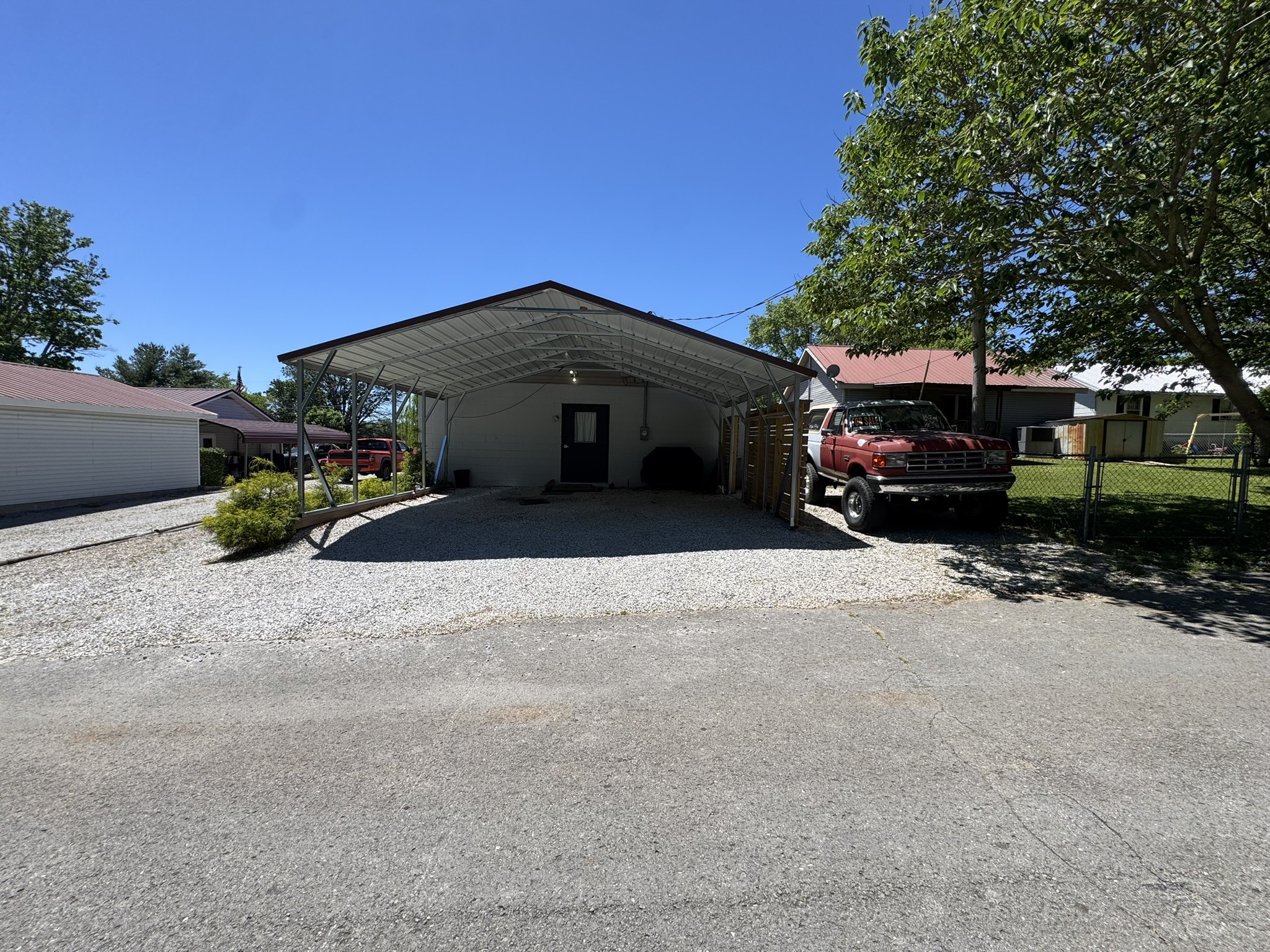 1075 S College Street Winchester TN 37398