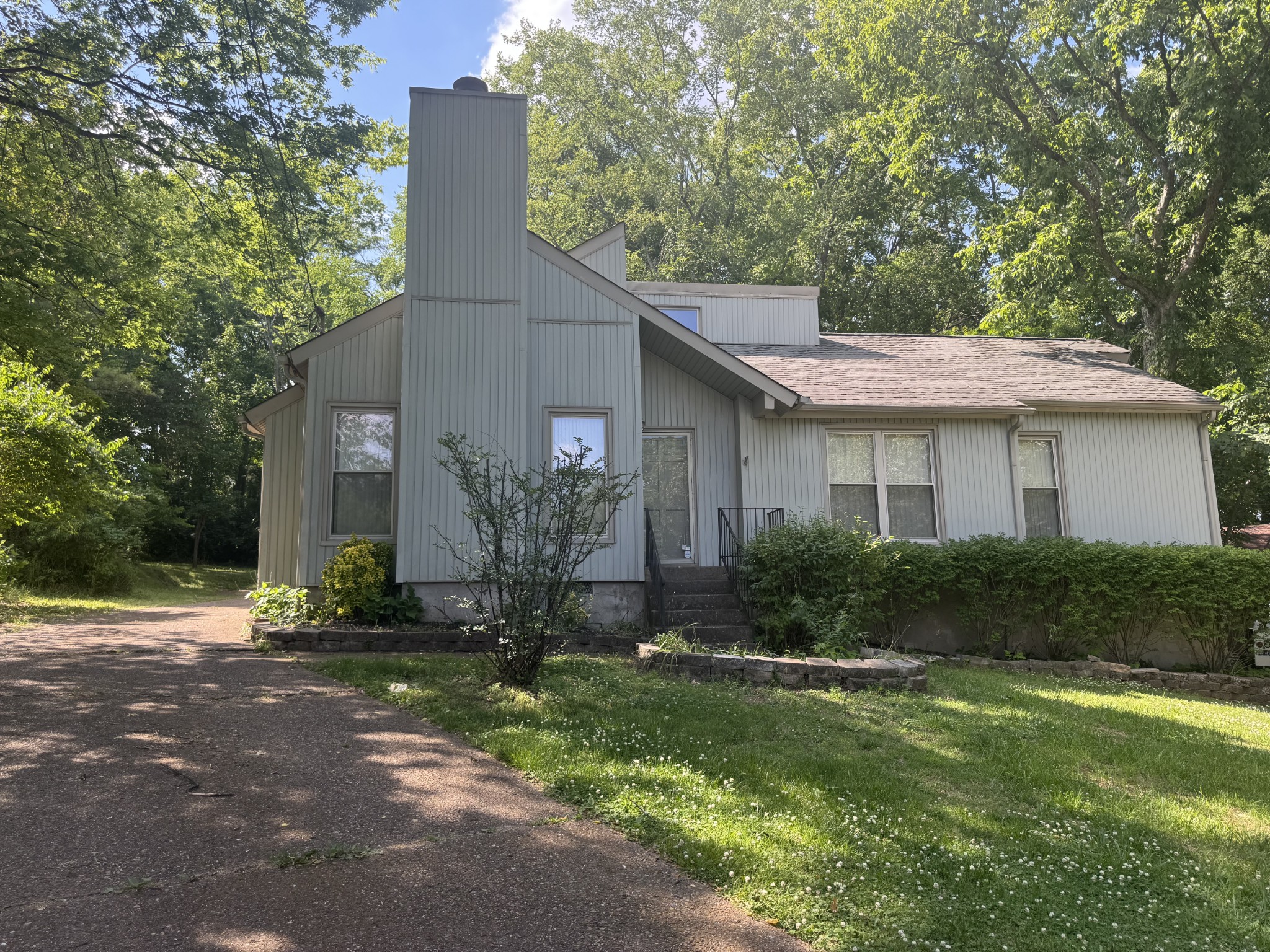 536 New Castle Lane Hermitage TN 37076