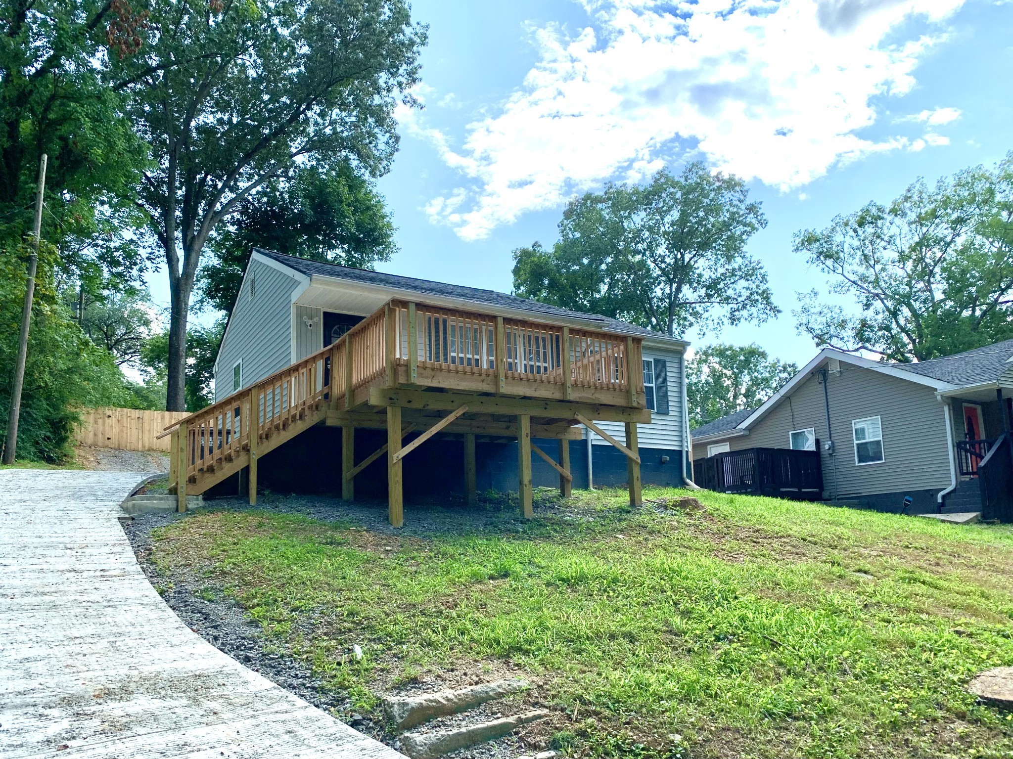 714 Woodlawn Drive Clarksville TN 37040