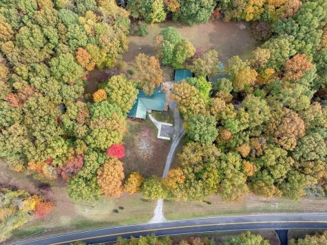 3711 Jump Off Road Sewanee TN 37375