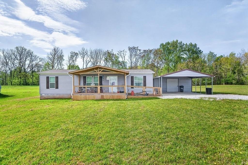156 Falls View Road Sparta TN 38583