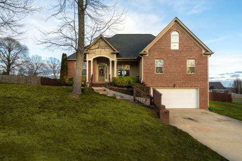 122 Laken Lane Dickson TN 37055