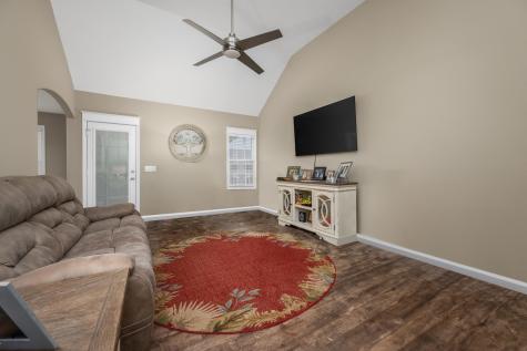 1327 Christine Drive Lebanon TN 37087