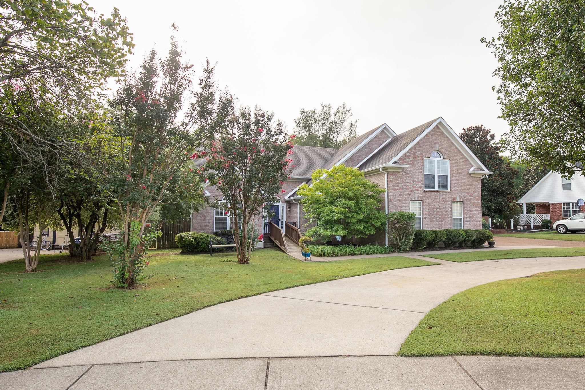 2507 Burgess Street Murfreesboro TN 37128