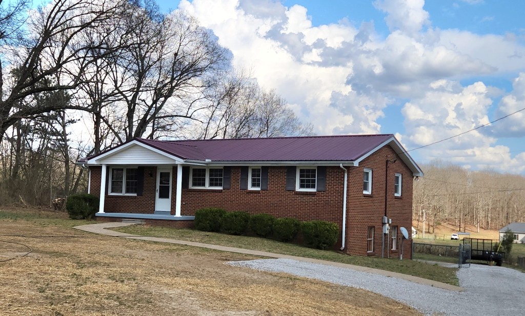 1611 W Grab Creek Road Dickson TN 37055