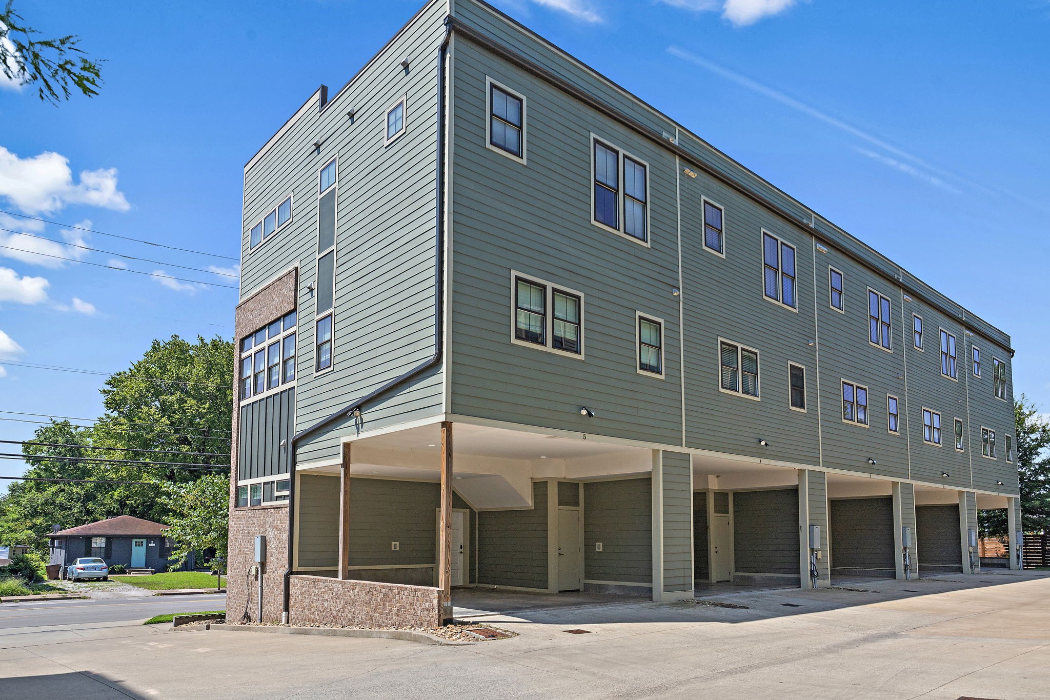 1027 E Trinity Lane Nashville TN 37216