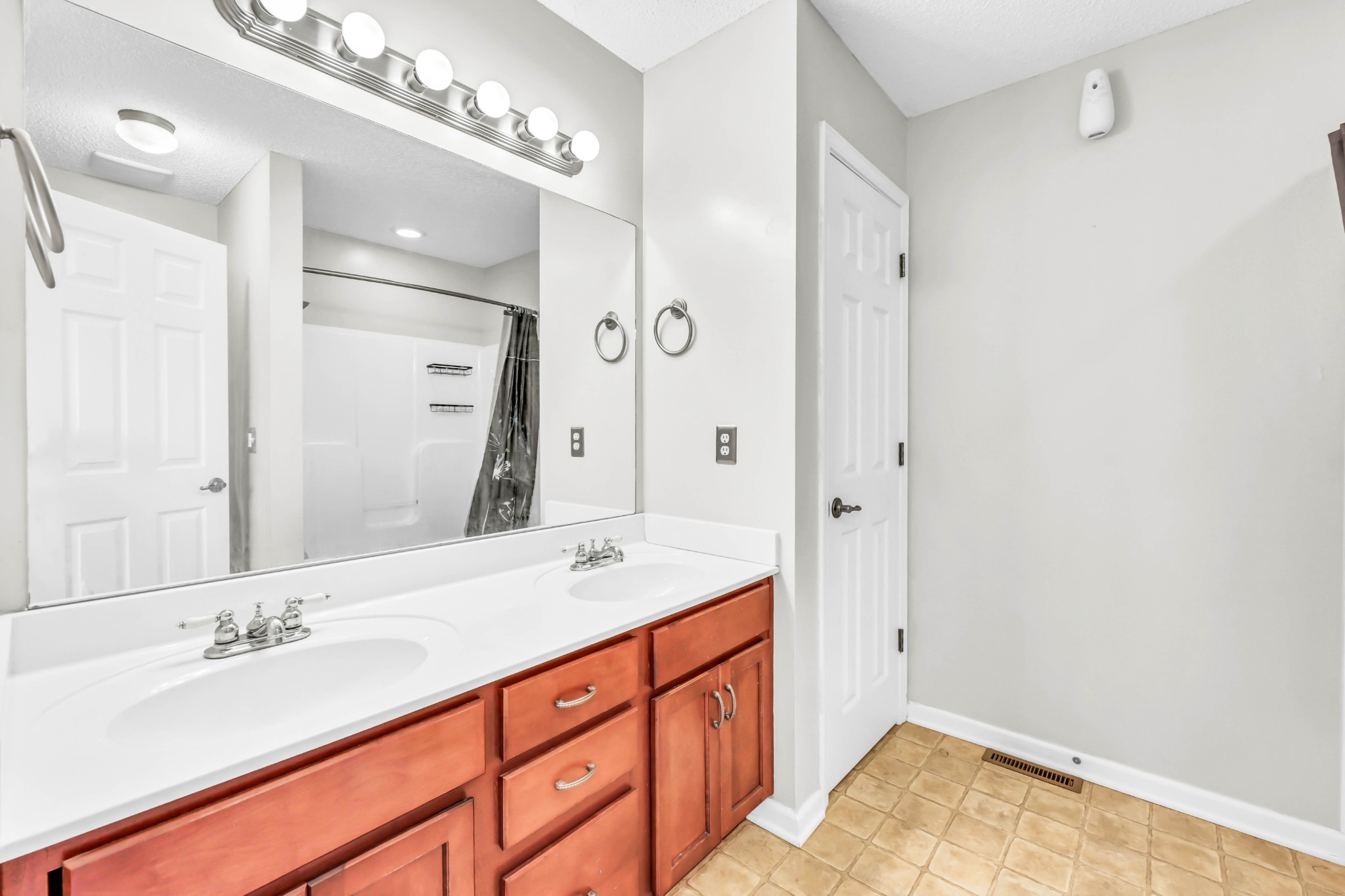 1663 Barrywood Cir, E Clarksville TN 37042