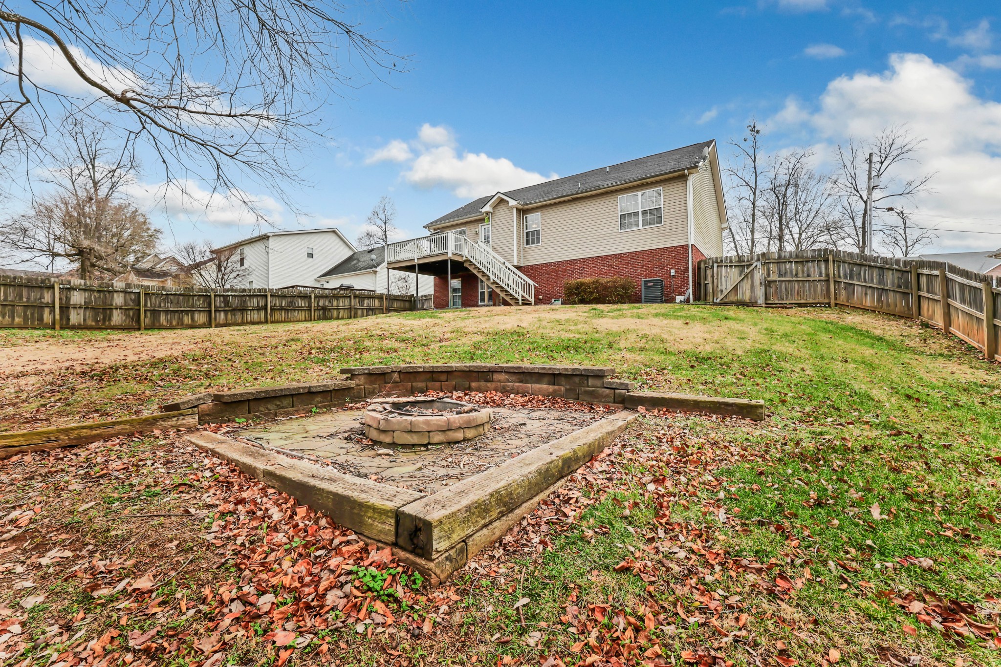 1663 Barrywood Cir, E Clarksville TN 37042