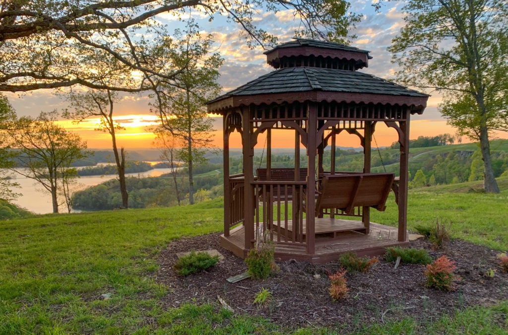 17 D Crappie Lane Hilham TN 38568