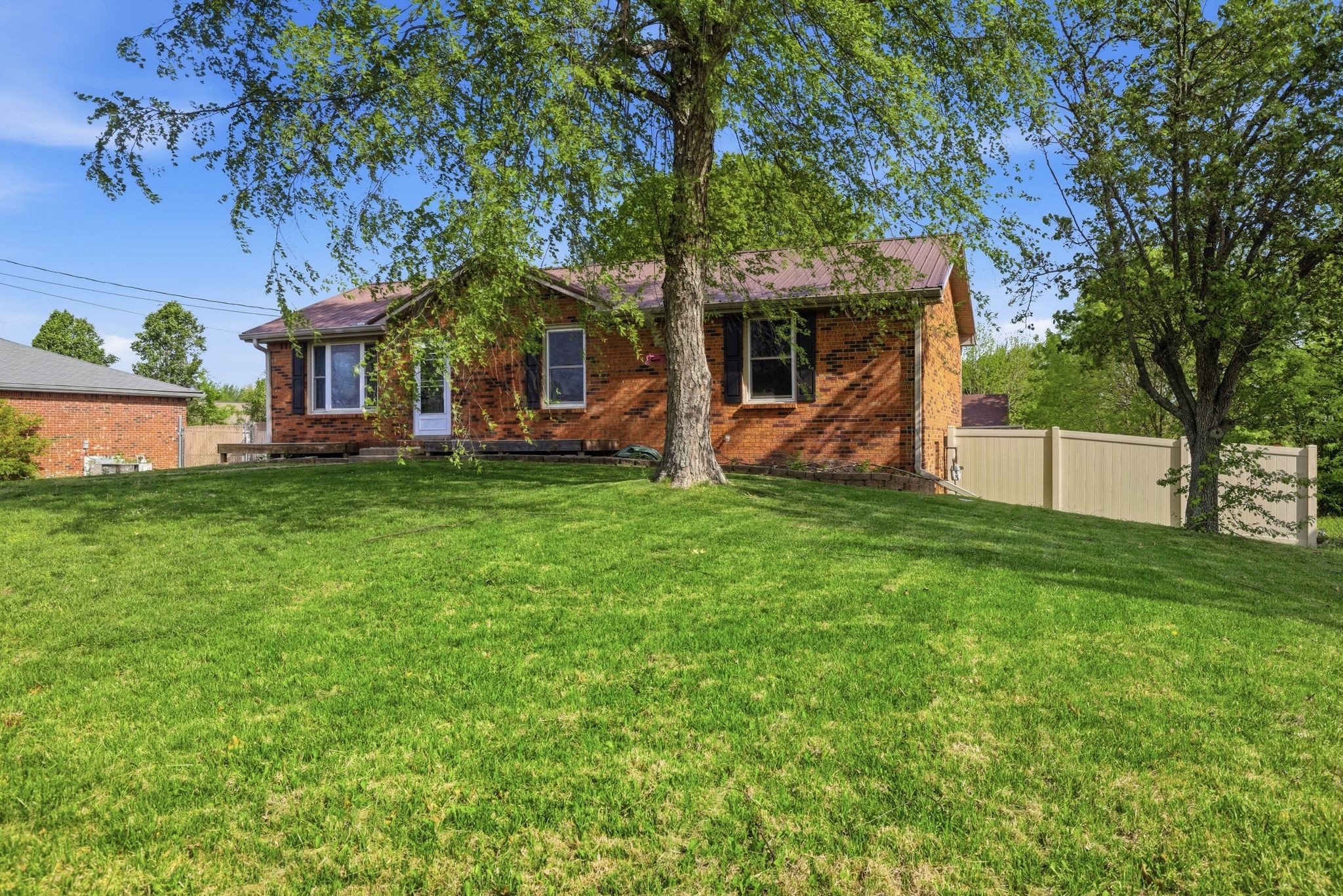 335 Cunningham Lane Clarksville TN 37042
