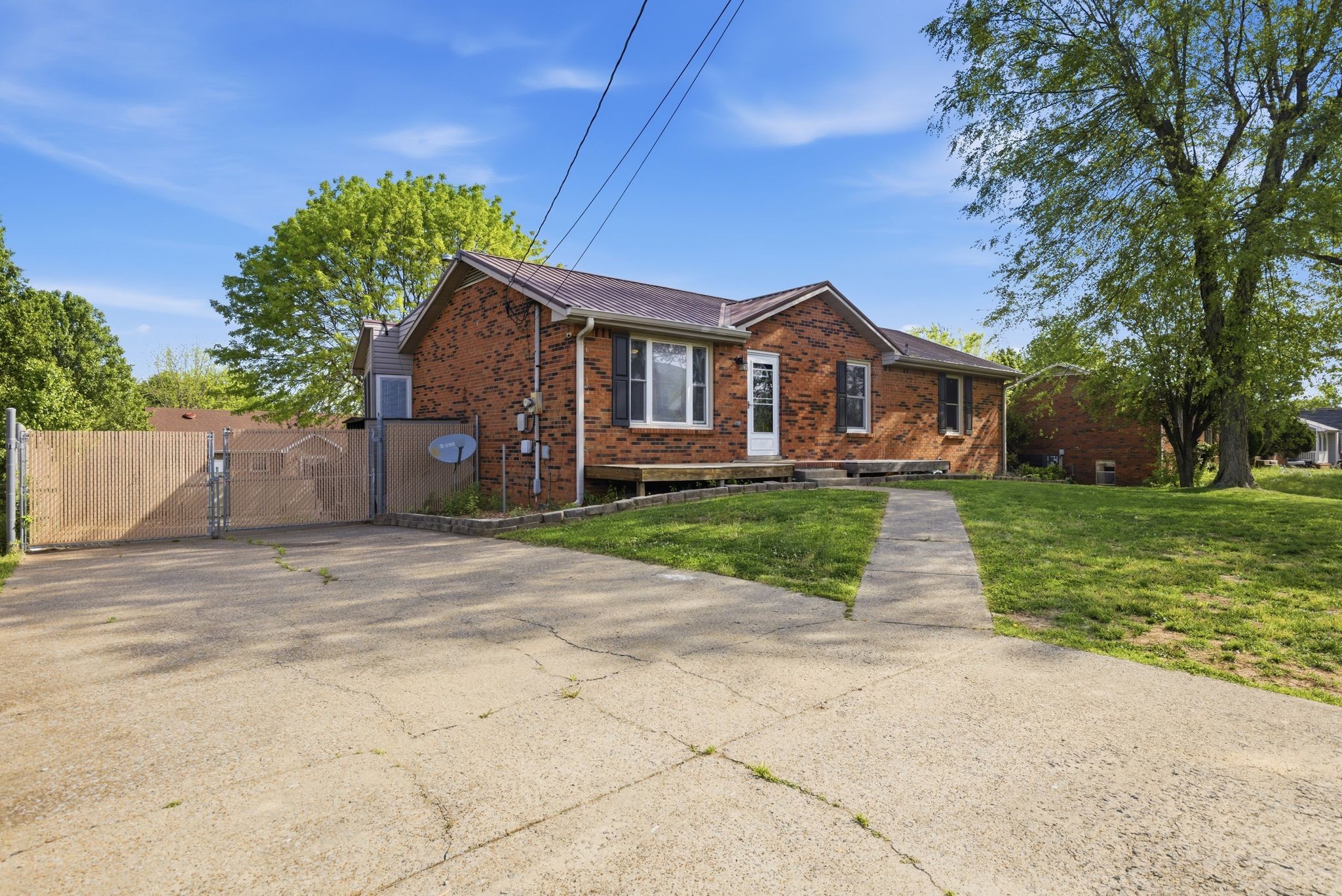 335 Cunningham Lane Clarksville TN 37042