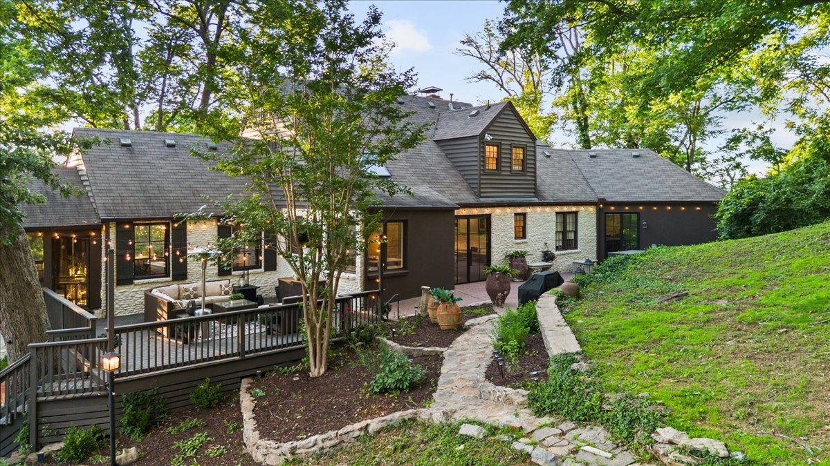 5400 Hillsboro Pike Nashville TN 37215