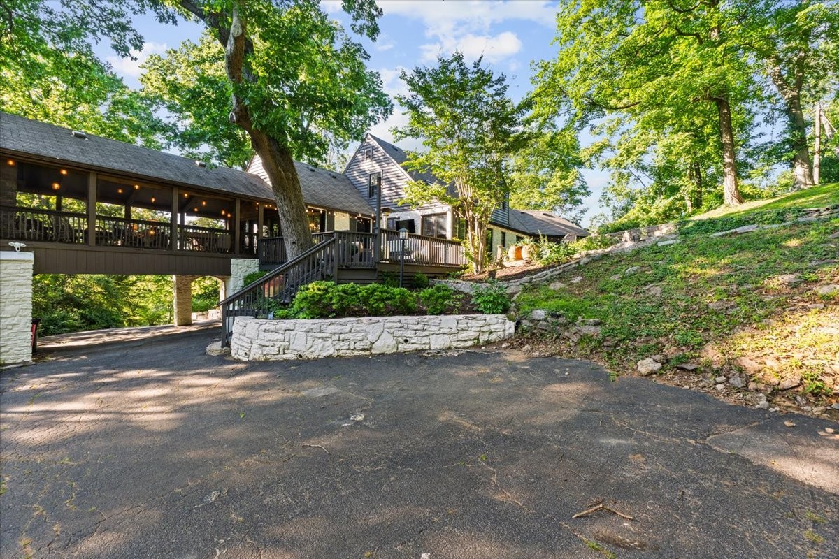 5400 Hillsboro Pike Nashville TN 37215