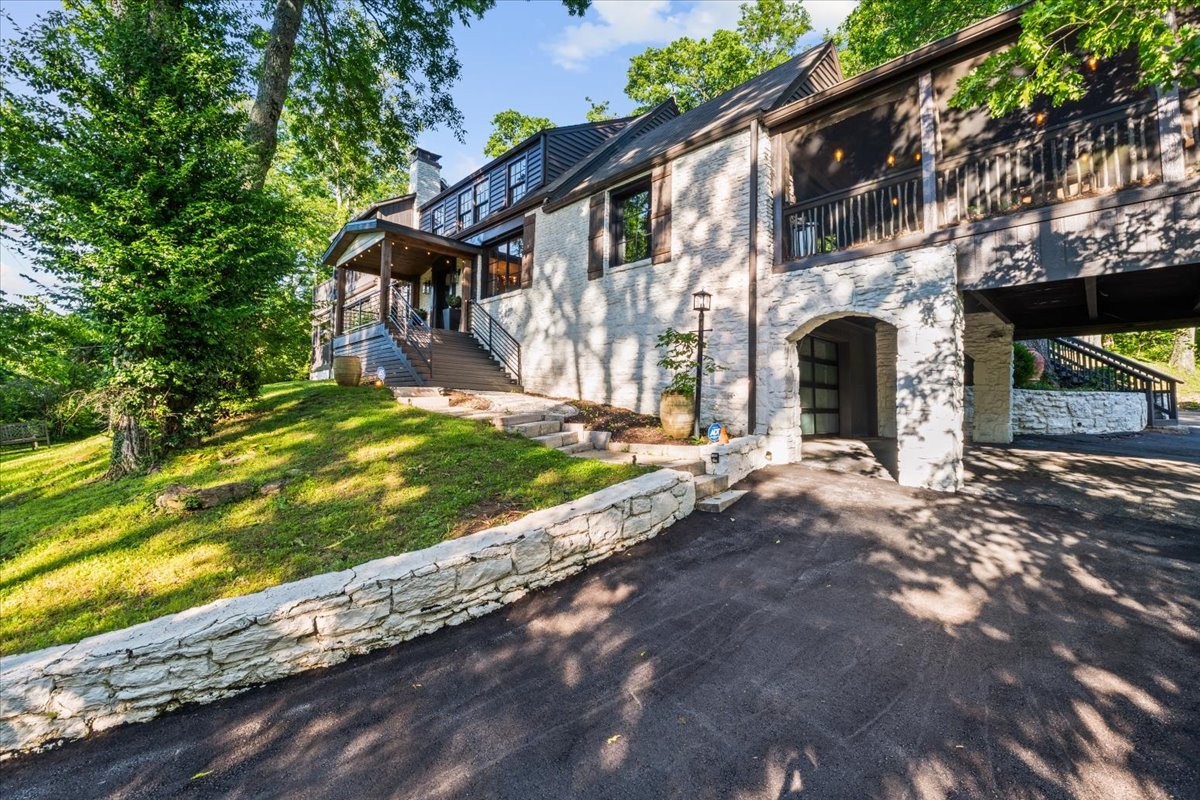 5400 Hillsboro Pike Nashville TN 37215