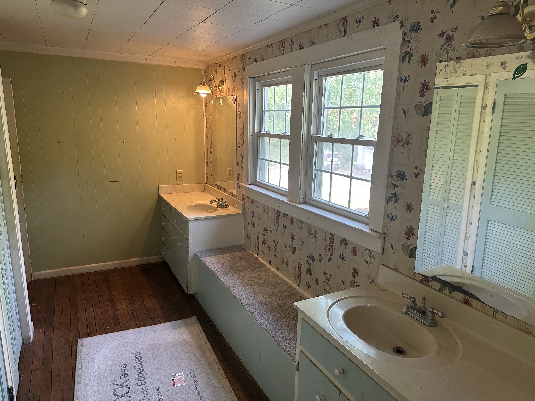 1111 S Brittain Street Shelbyville TN 37160