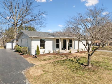 100 Crossroad Drive Hendersonville TN 37075