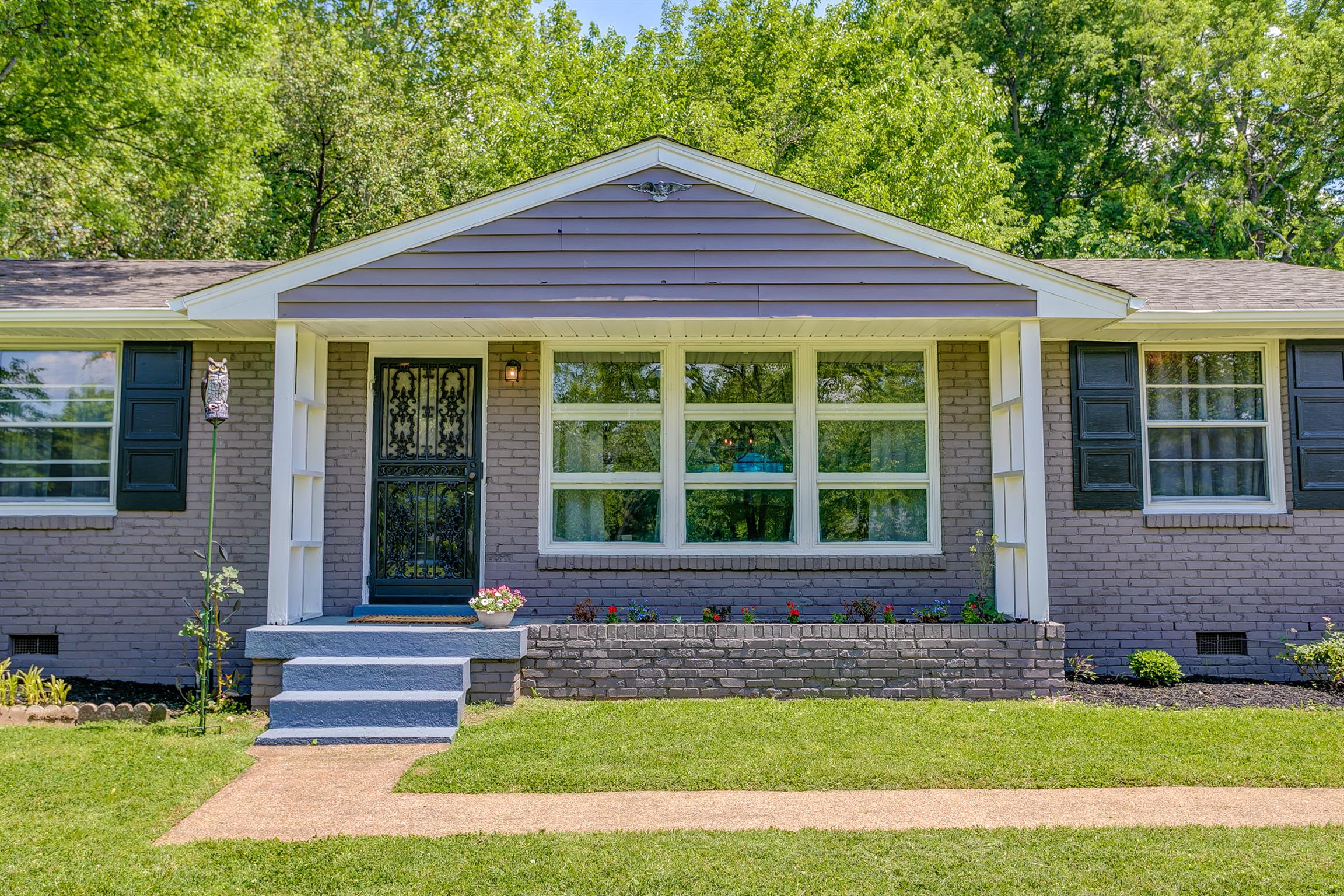 1104 Shiloh Drive, Nashville, TN 37205 | 2028937 | Benchmark Realty, LLC