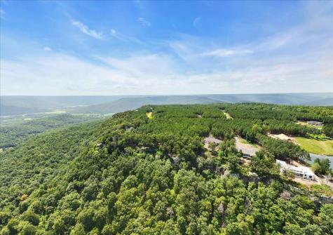 3965 Crockett Point Jasper TN 37347