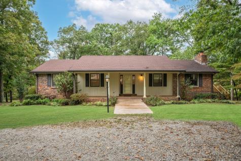 1085 Claylick Road White Bluff TN 37187