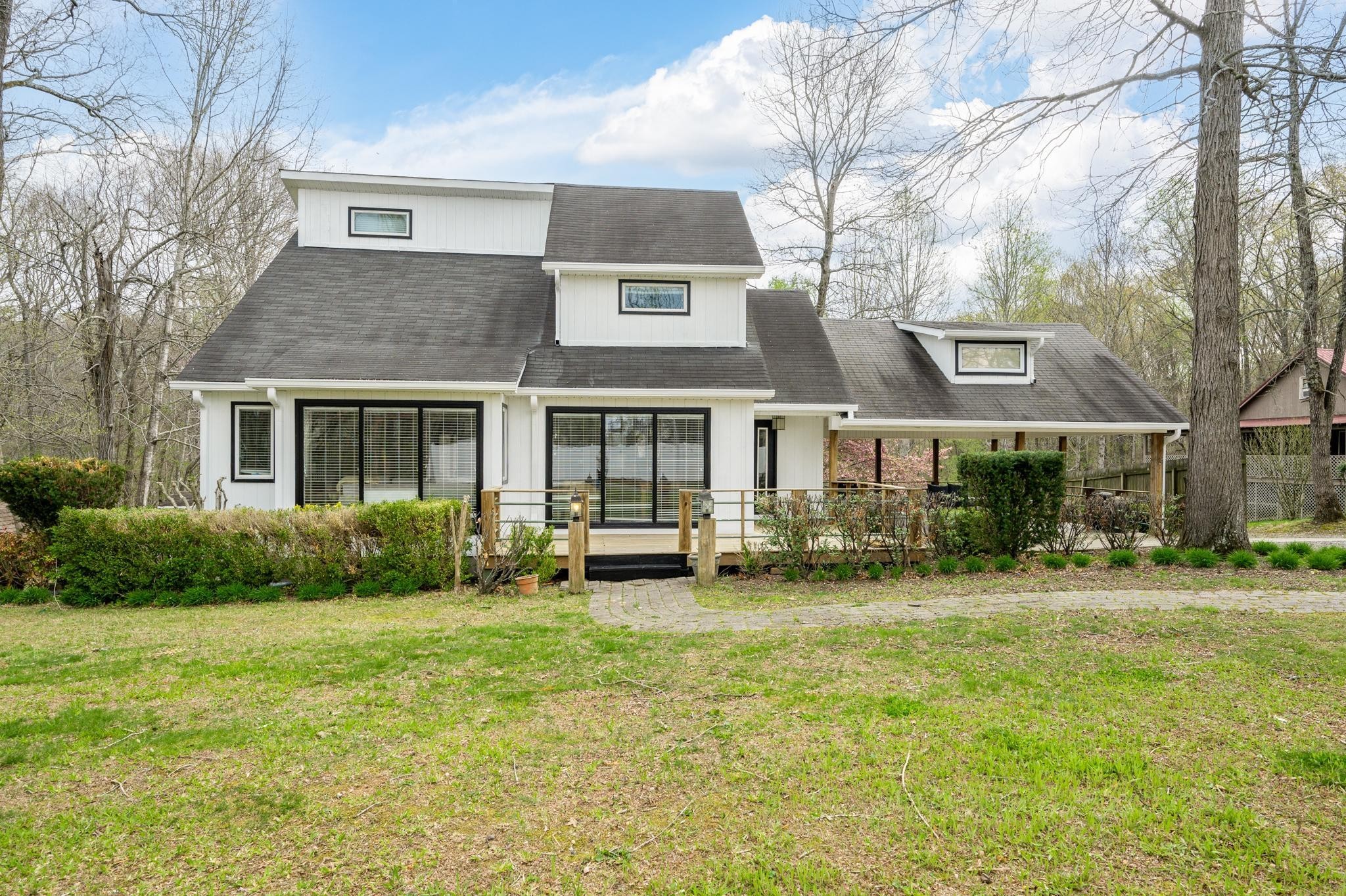 80 Huntington Dr, N Winchester TN 37398