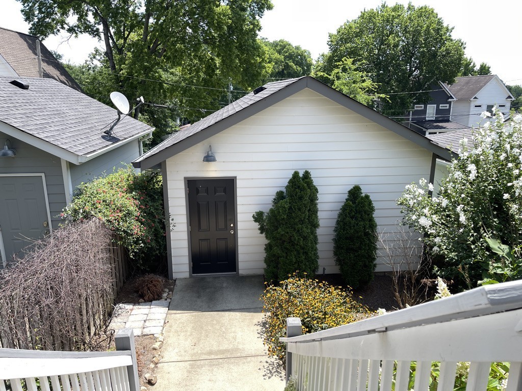 2204B 11th Ave, S Nashville TN 37204