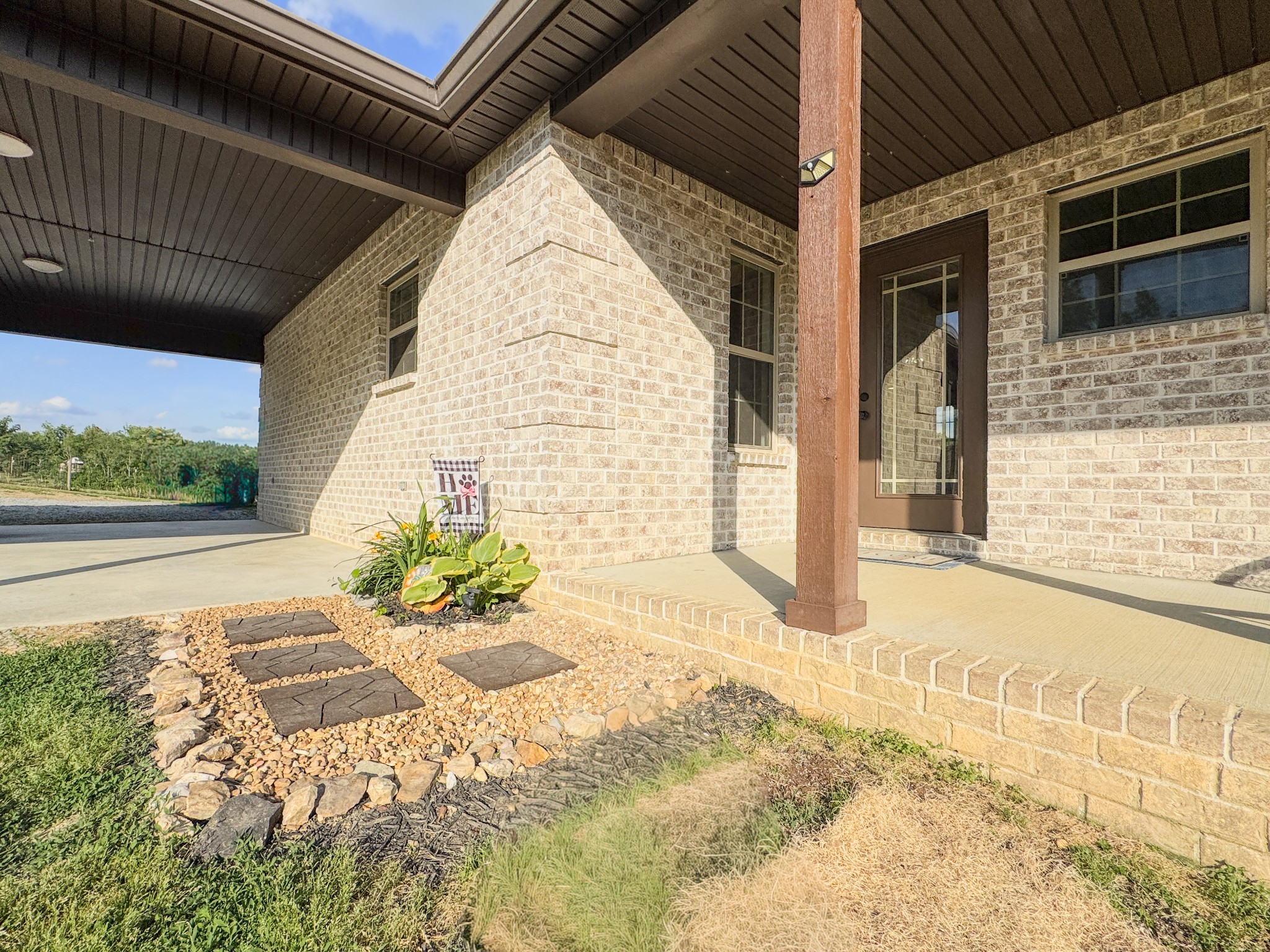 1631A Rock Bridge Road Bethpage TN 37022