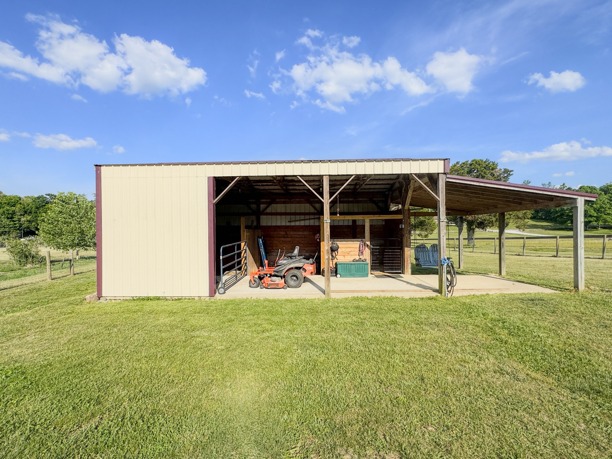 1631A Rock Bridge Road Bethpage TN 37022