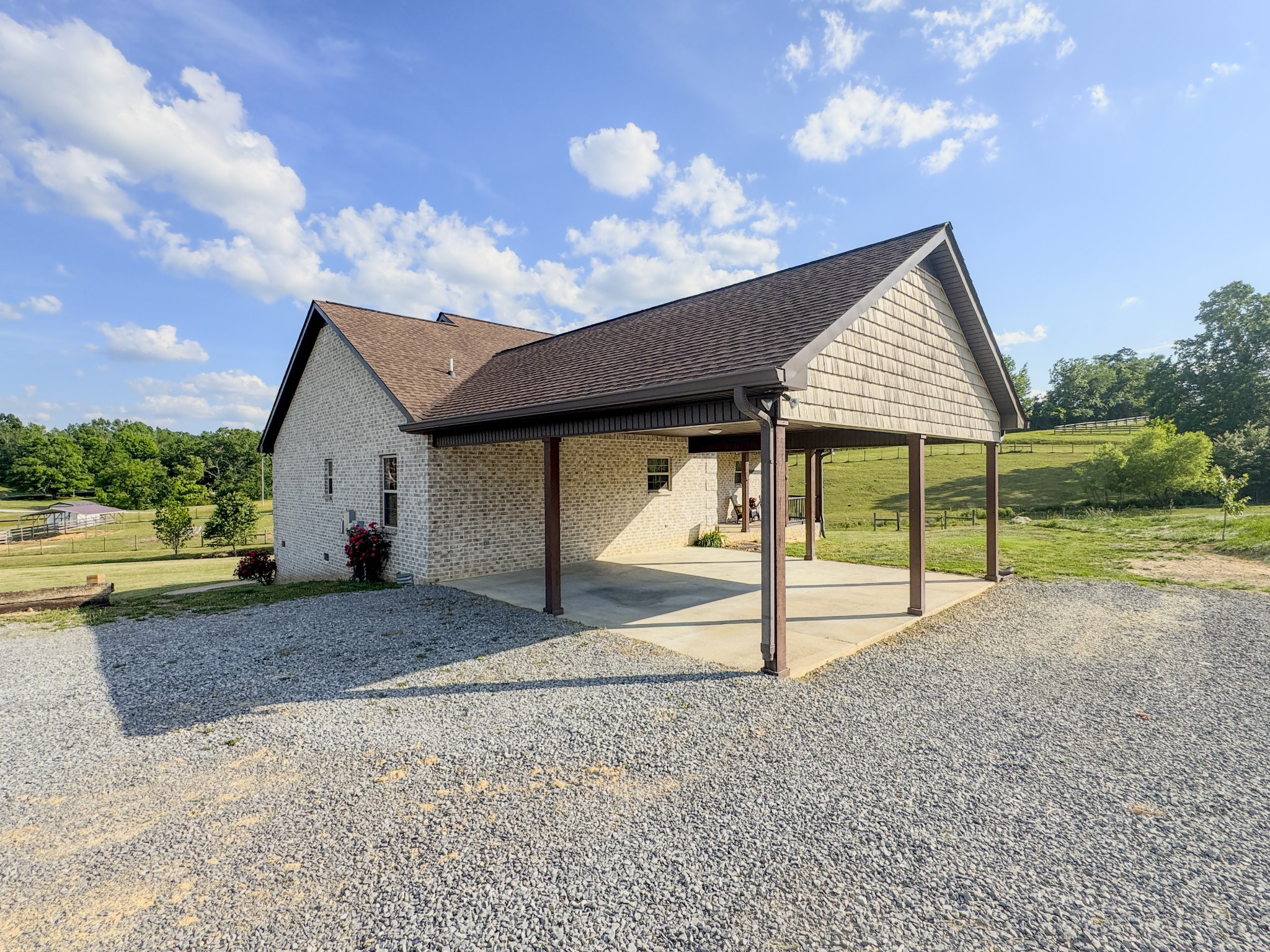 1631A Rock Bridge Road Bethpage TN 37022