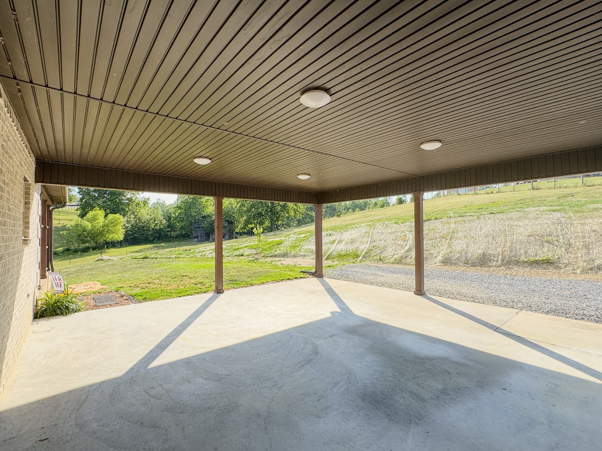 1631A Rock Bridge Road Bethpage TN 37022