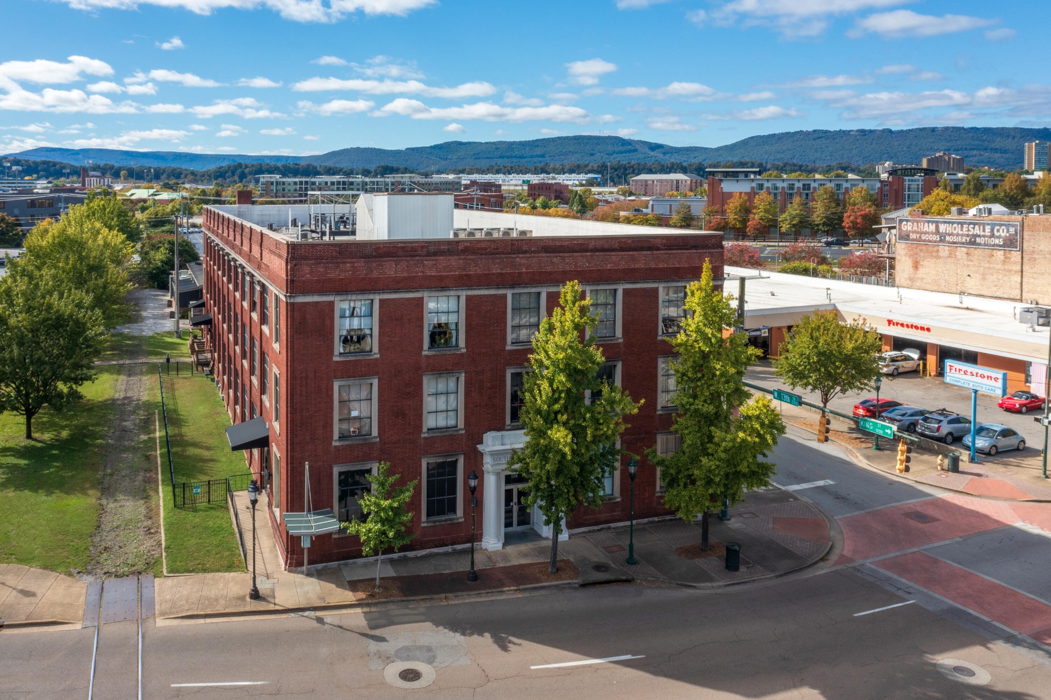 1301 Market Street Chattanooga TN 37402