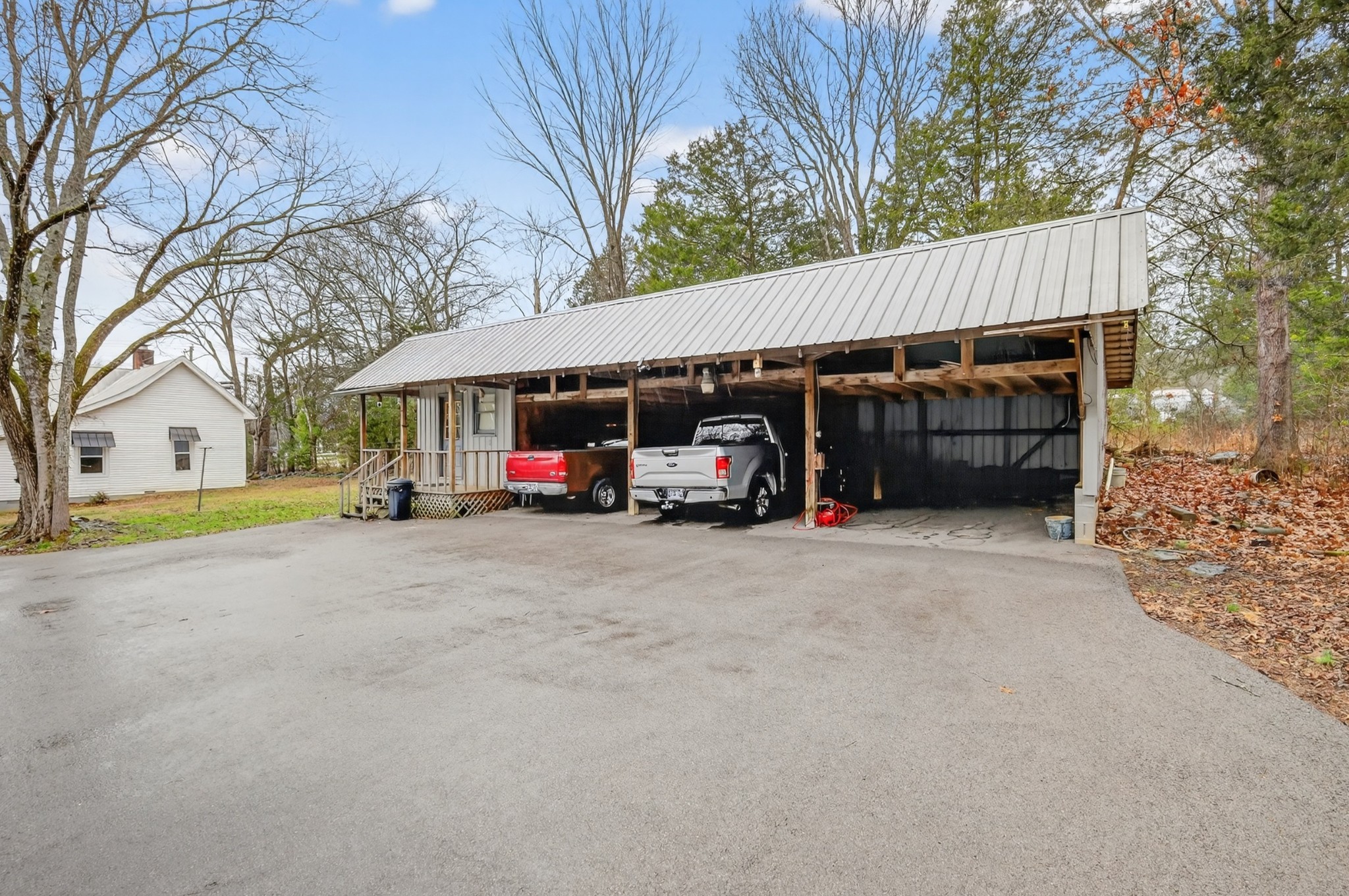 5815 Bradyville Road Bradyville TN 37026