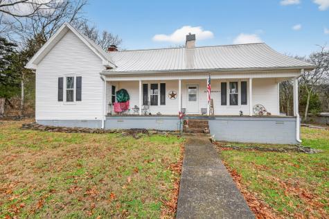 5815 Bradyville Road Bradyville TN 37026