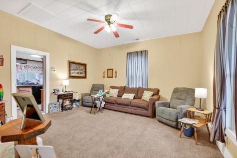 5815 Bradyville Road Bradyville TN 37026