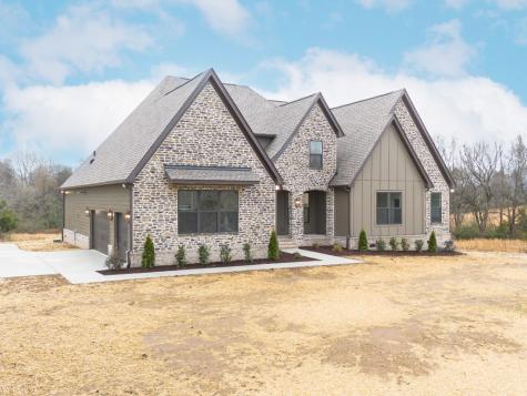 25 Sarah Court Columbia TN 38401