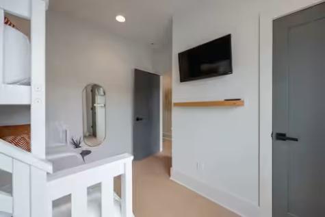 3218 Charlotte Avenue Nashville TN 37209