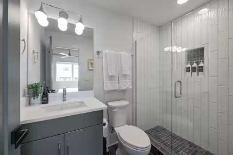 3218 Charlotte Avenue Nashville TN 37209