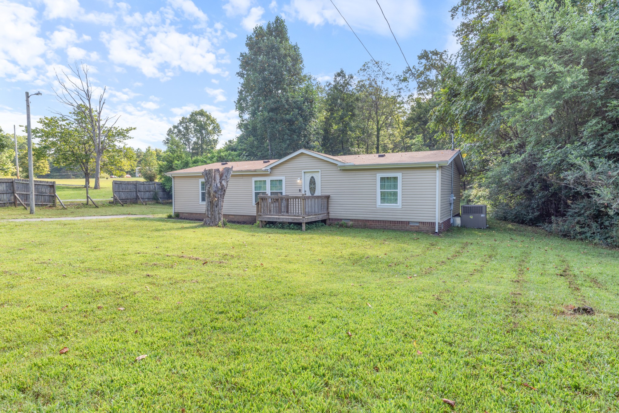 145 Bishop Lane Burns TN 37029