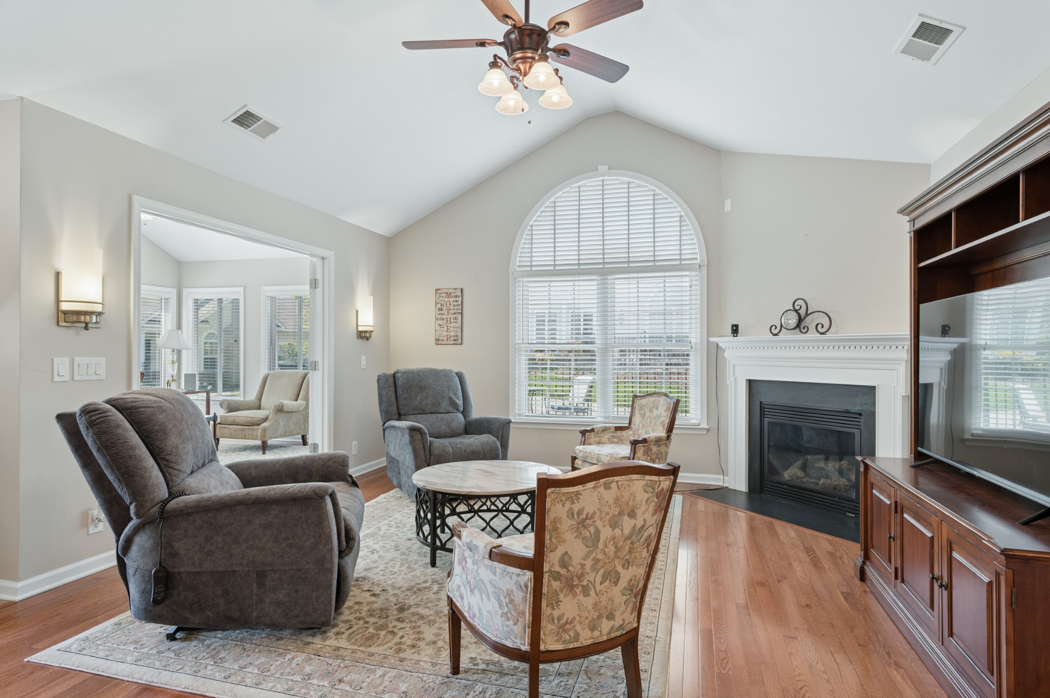 825 Browns Lane Gallatin TN 37066