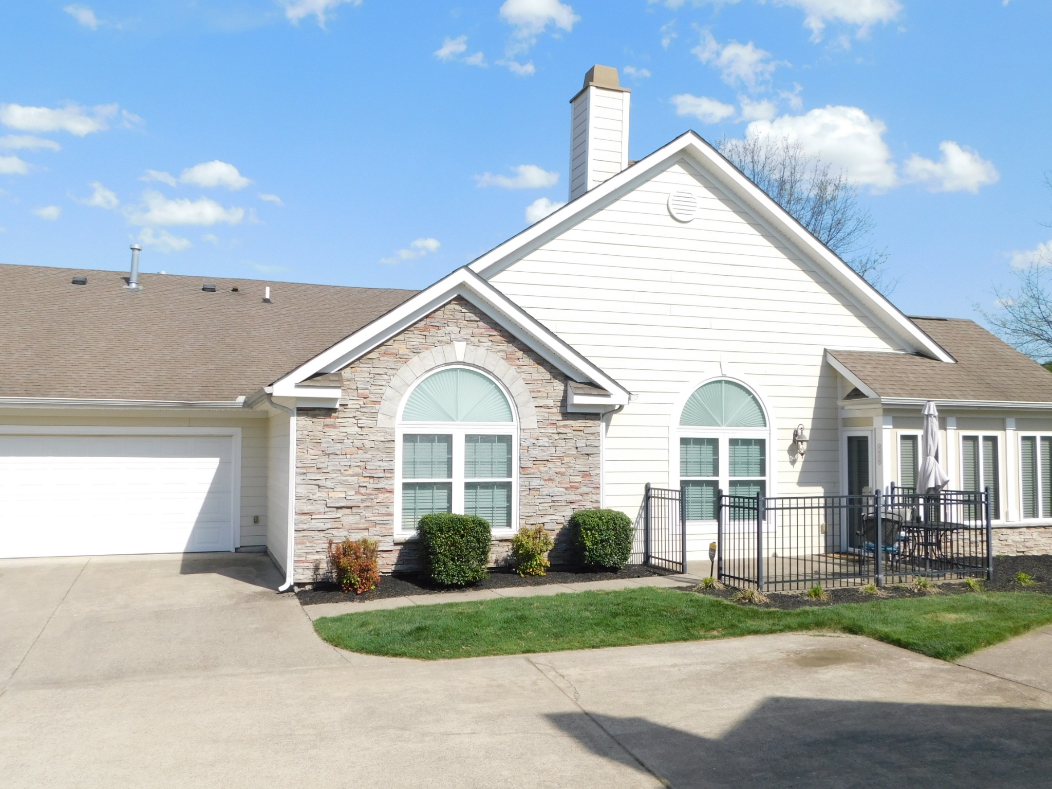 825 Browns Lane Gallatin TN 37066
