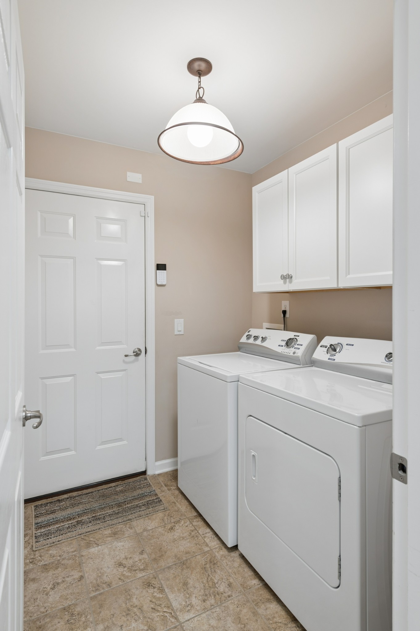 825 Browns Lane Gallatin TN 37066