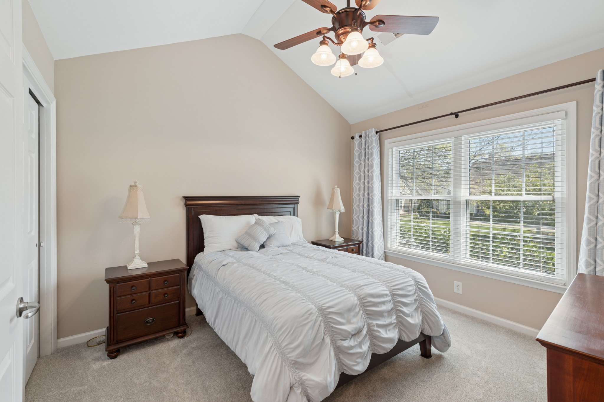 825 Browns Lane Gallatin TN 37066
