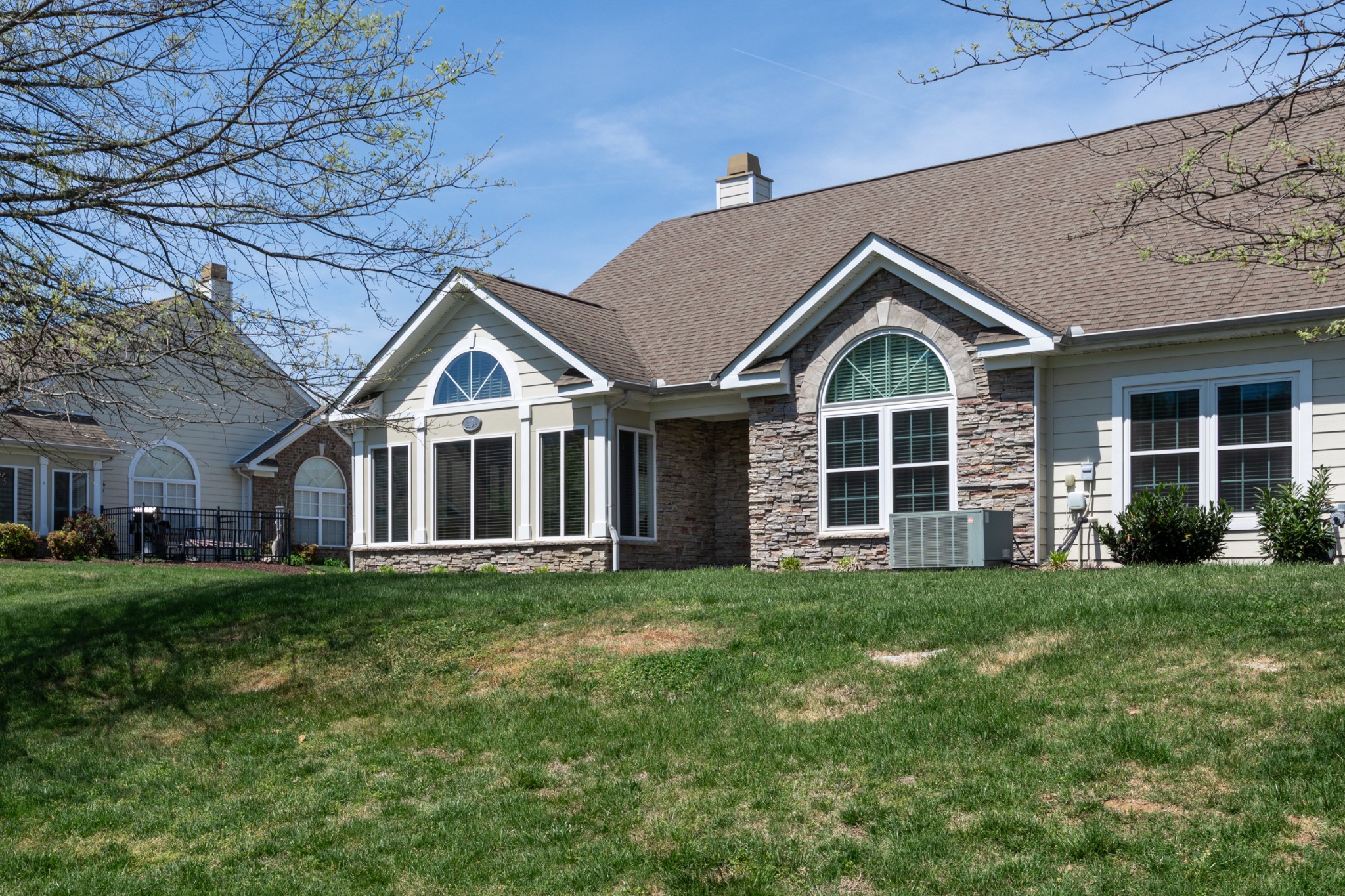 825 Browns Lane Gallatin TN 37066