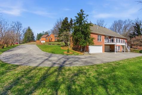 1902 Palmer Drive Springfield TN 37172